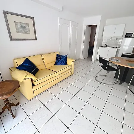 2 Bedroom Pradignac 305 Cannes