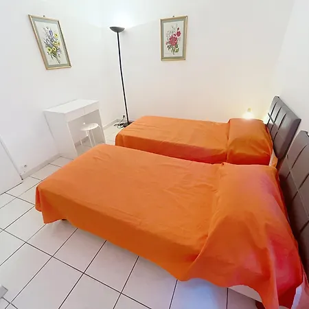2 Bedroom Pradignac 305 Apartment