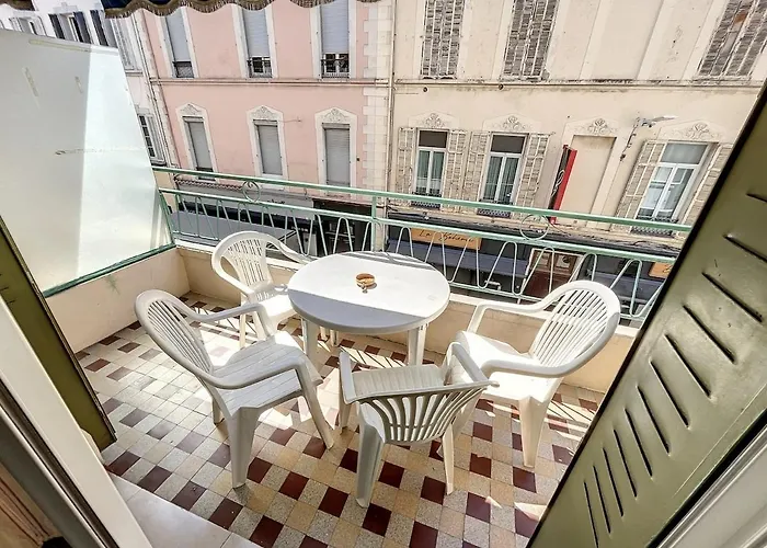 Apartment 2 Bedroom Pradignac 305