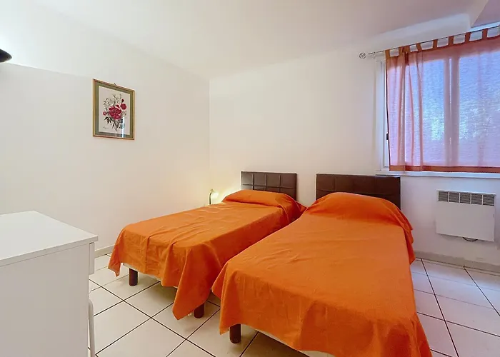 2 Bedroom Pradignac 305 Apartamento